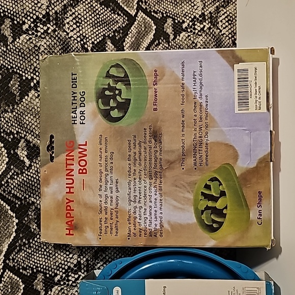 Two Dog Feeder Bowls, One Blue & One Orange - Picture 5 of 5